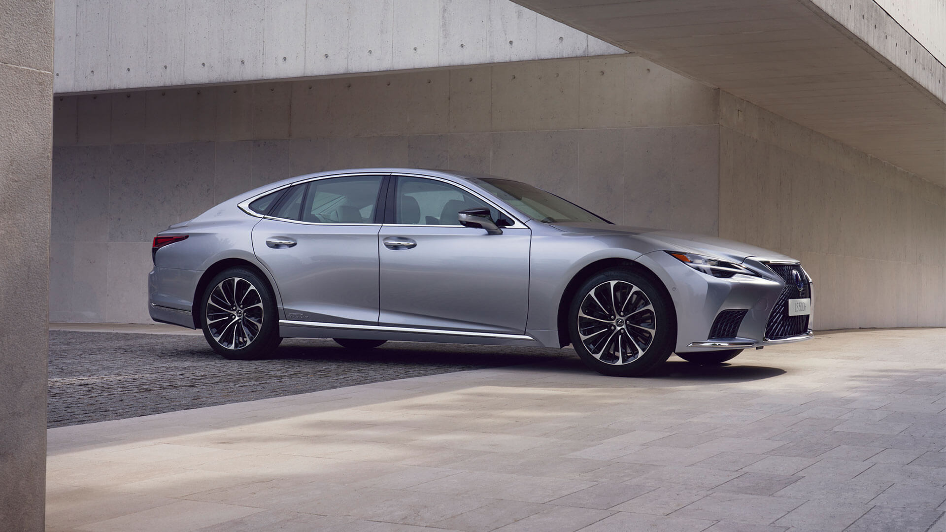 2020 lexus ls gallery 04