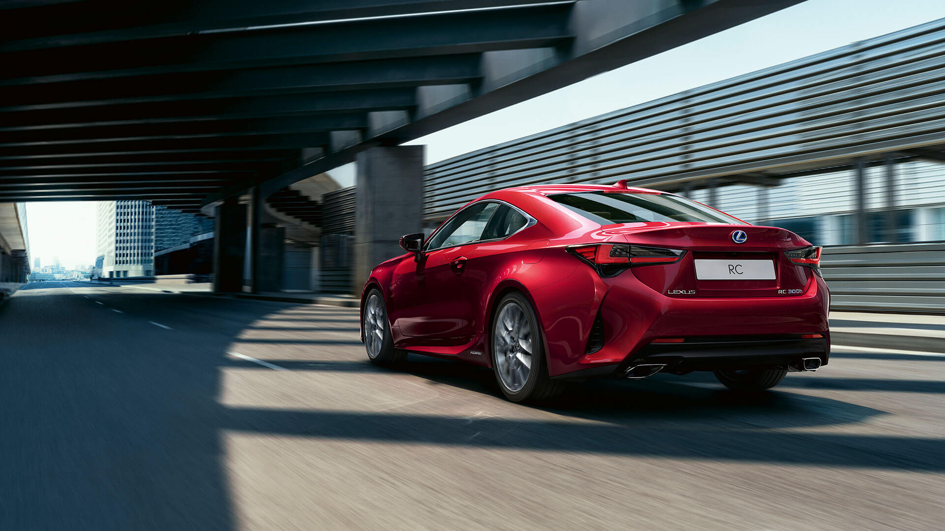 Lexus RC rot hinten