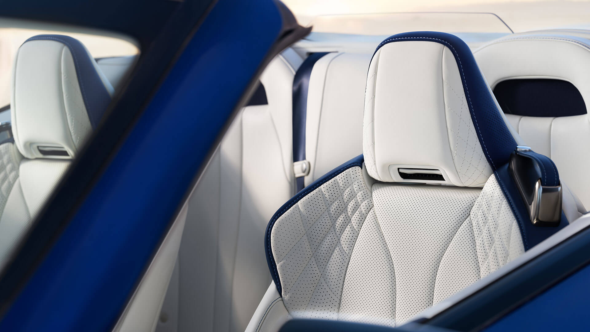 2020 lc convertible gallery 16