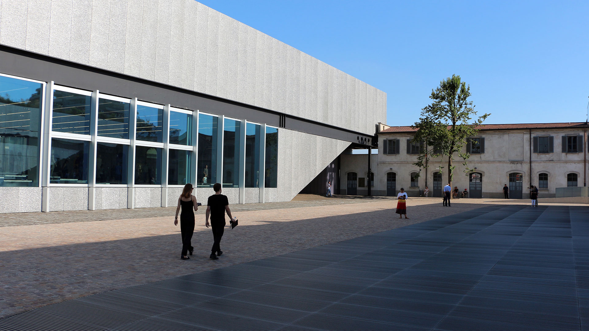 Prada la fondazione hero asset