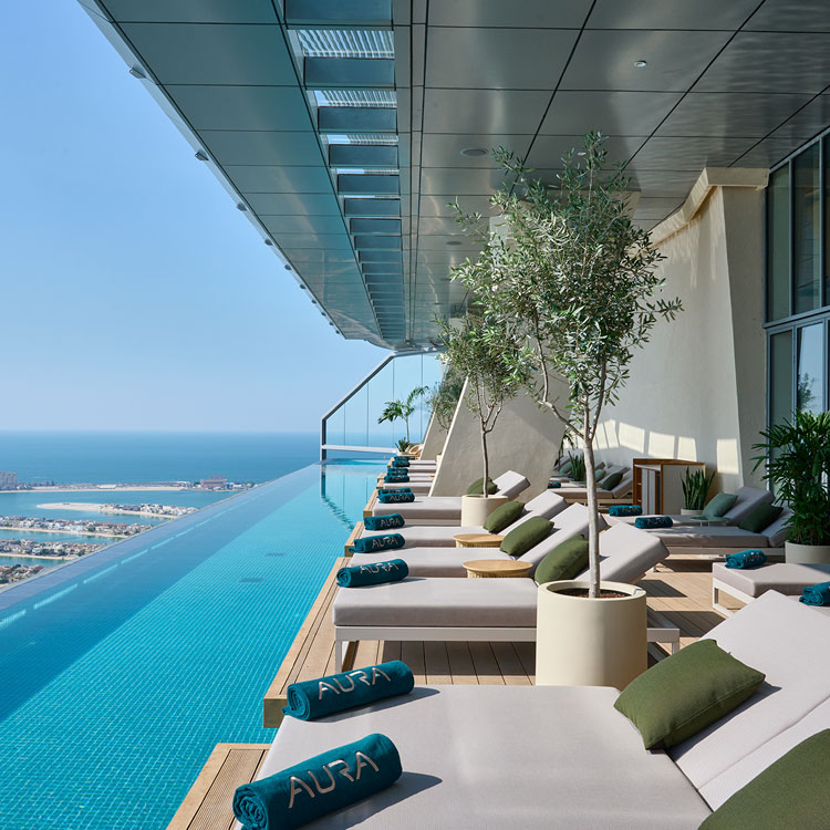 Fotos de Aura Skypool la infinity pool más alta del mundo