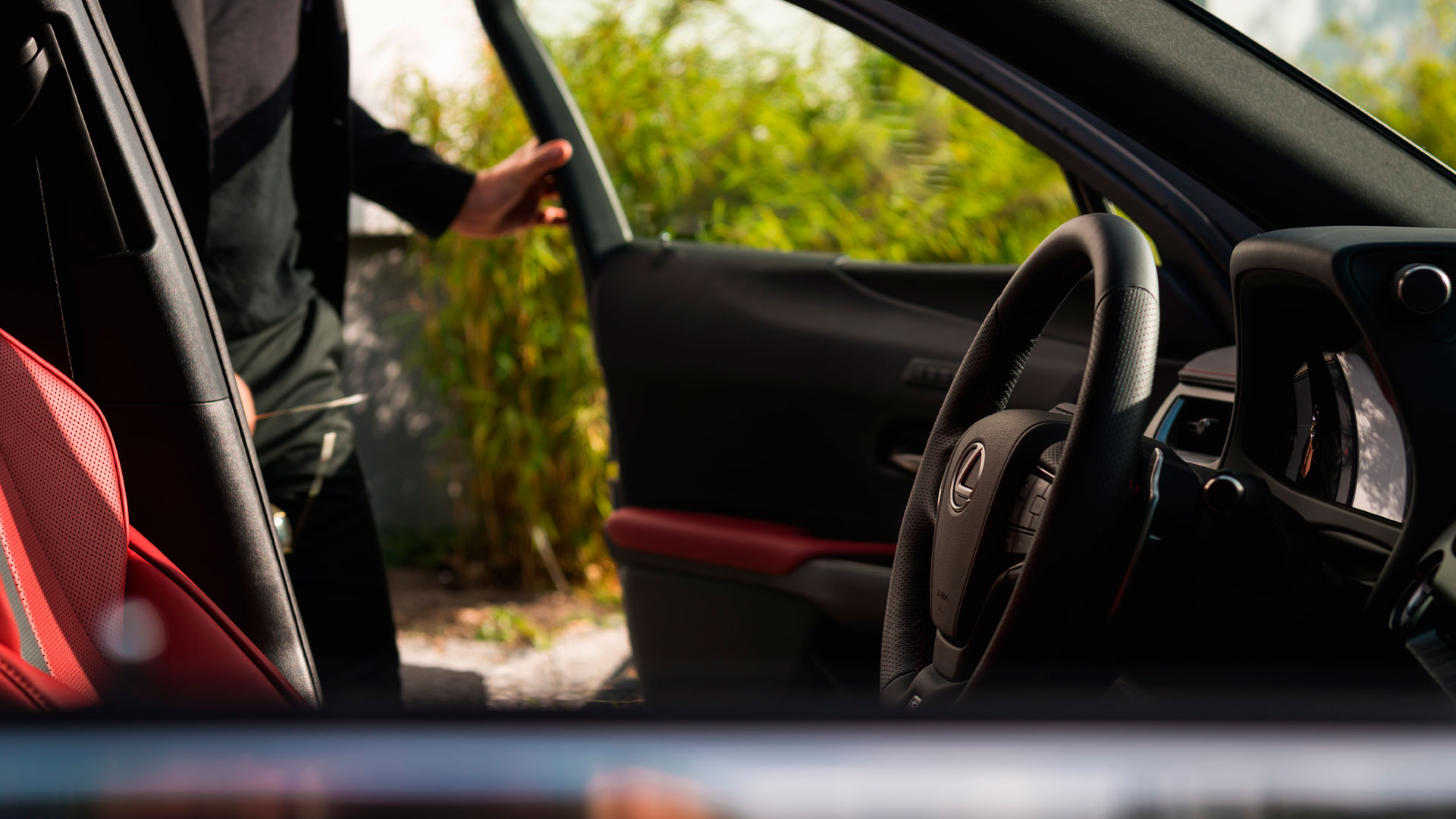 Imagen de un Lexus hibrido