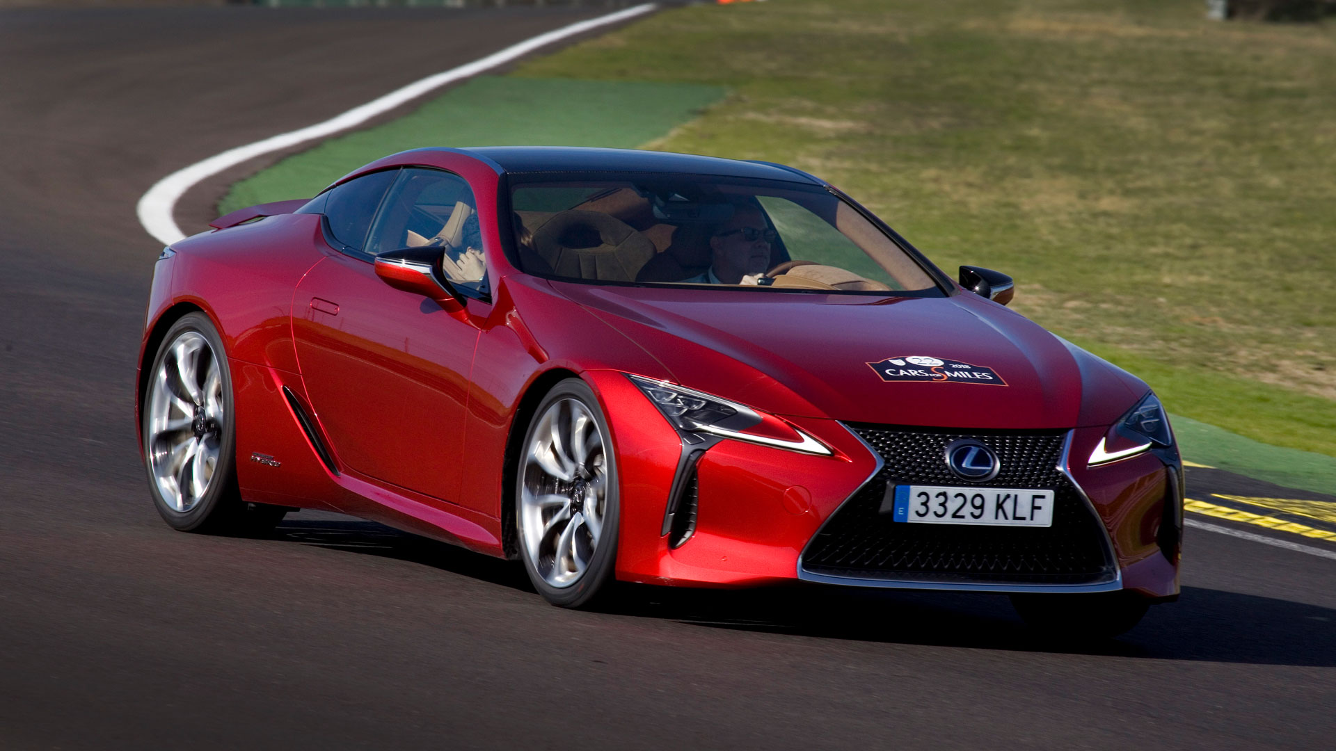 Lexus en Cars for Smiles hero asset