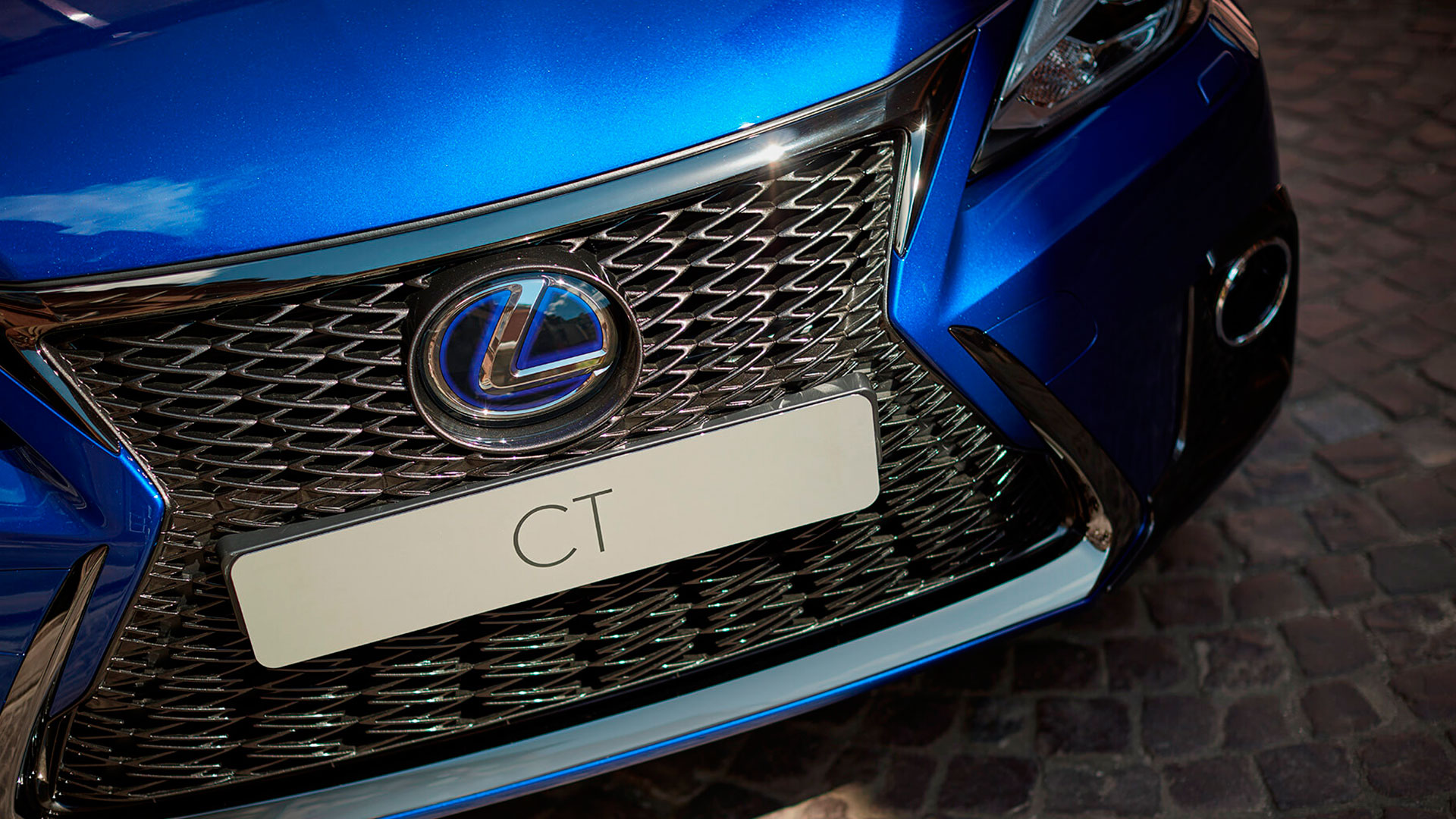 Asume la subida del IVA agosto de 2012 Lexus hero asset