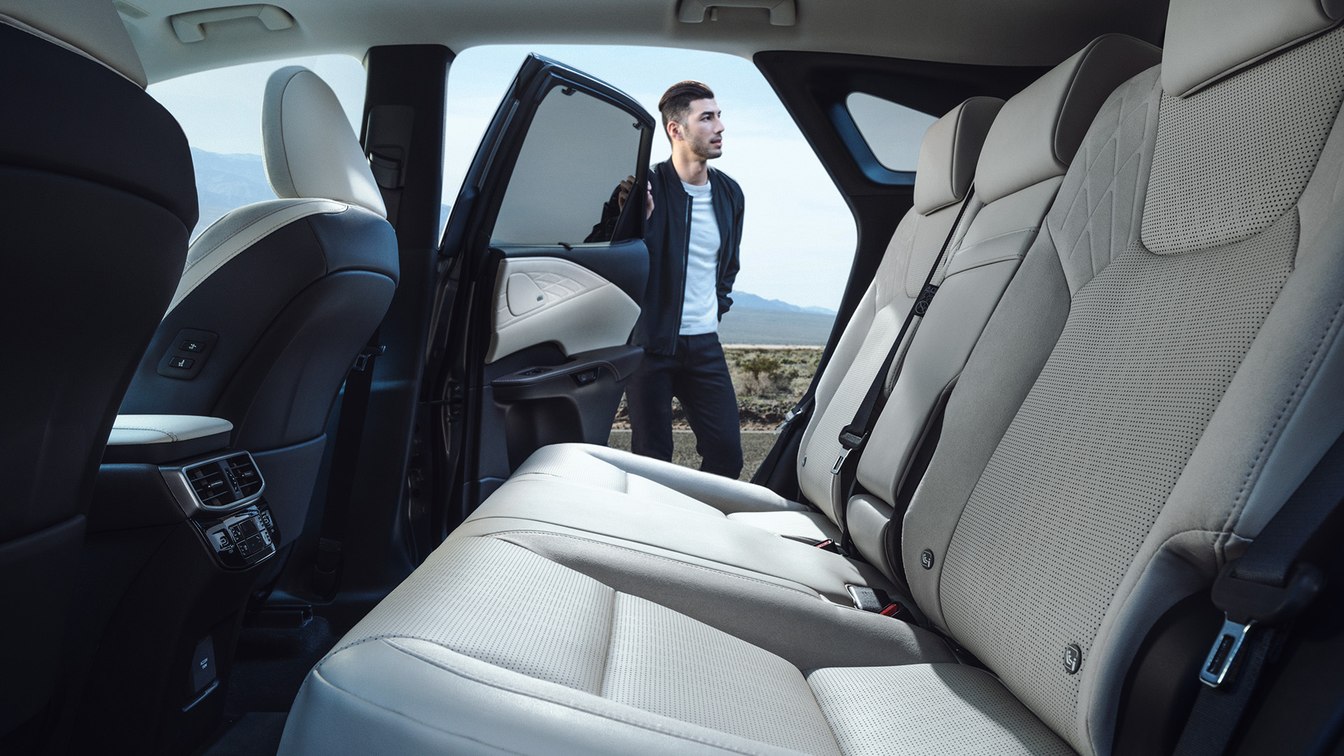 v11 2022 lexus rx world premiere gallery 22