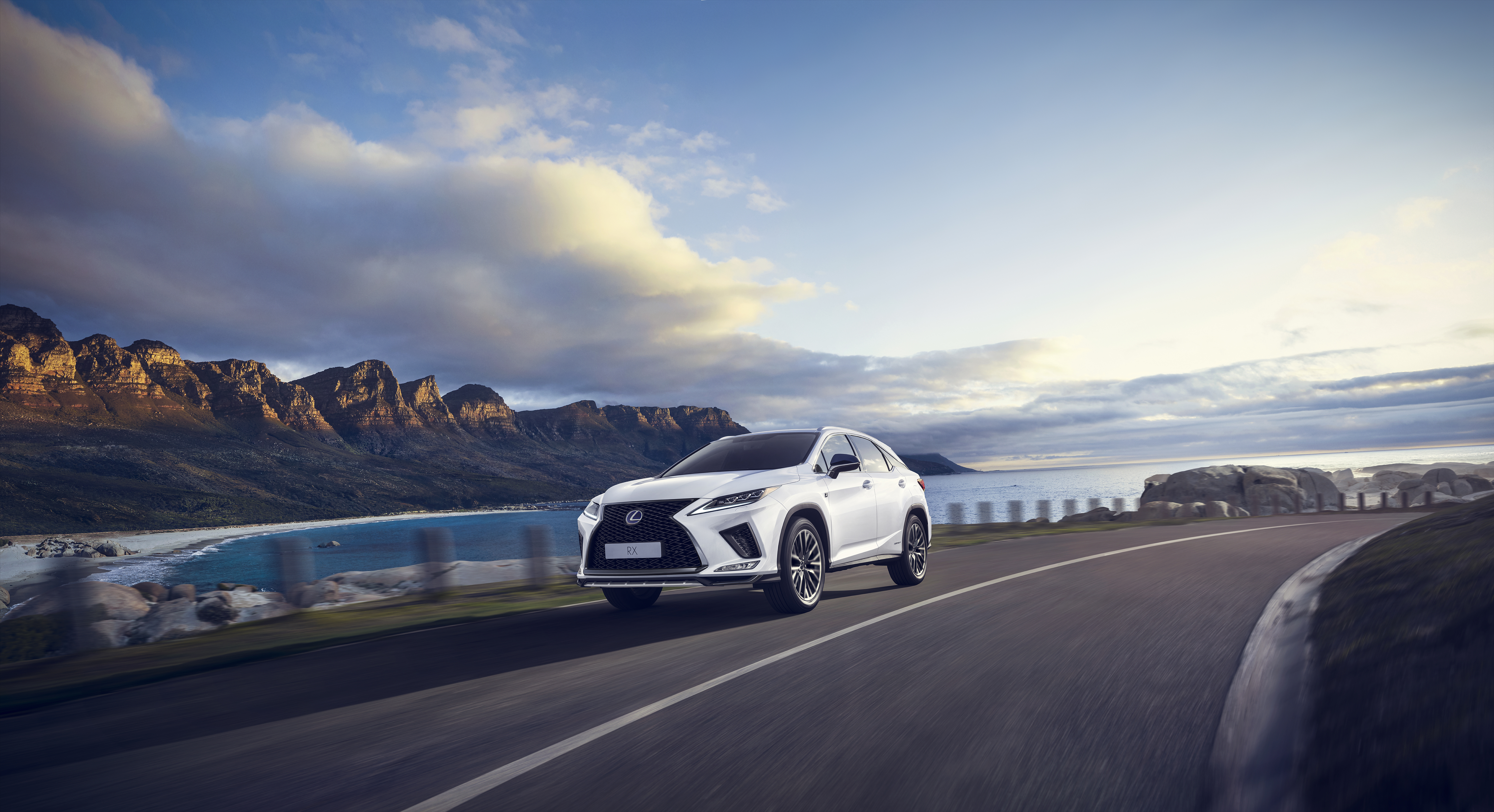 rx450h fsport mc 04 final 72dpi 905451 0