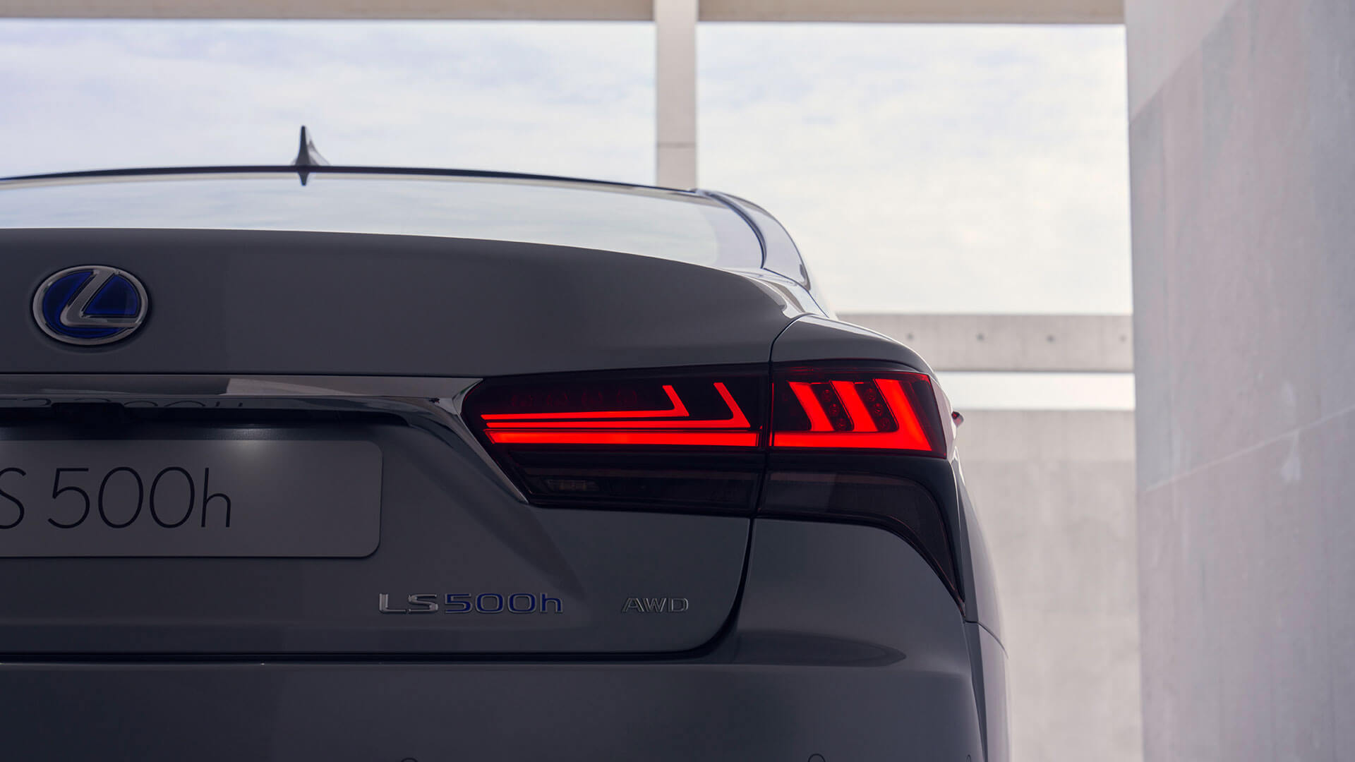 2020 lexus ls gallery 05