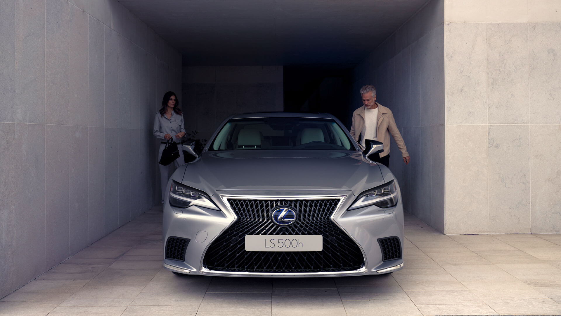 2020 lexus ls gallery 12