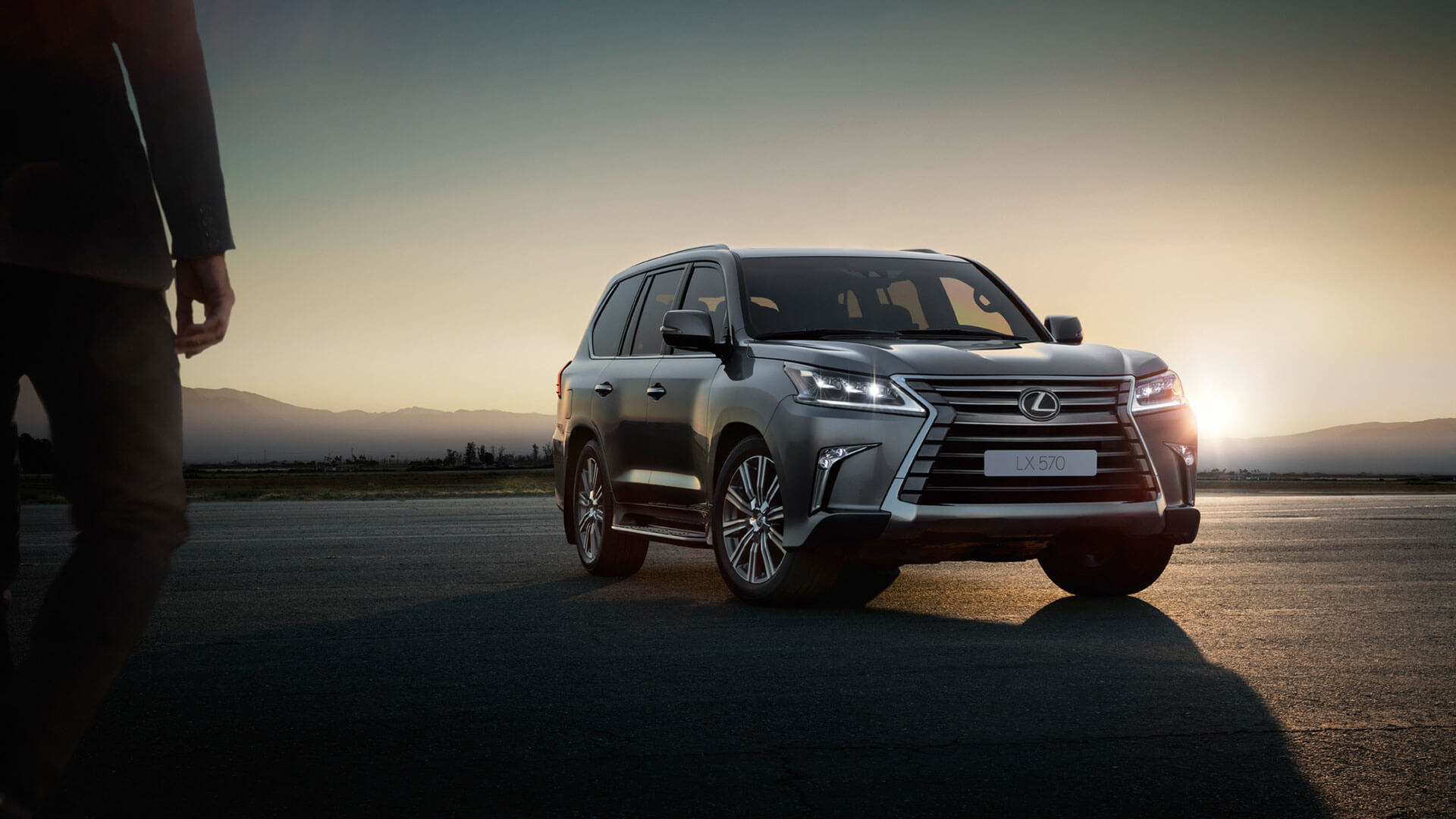 2017 lexus lx gallery 001 lifestyle