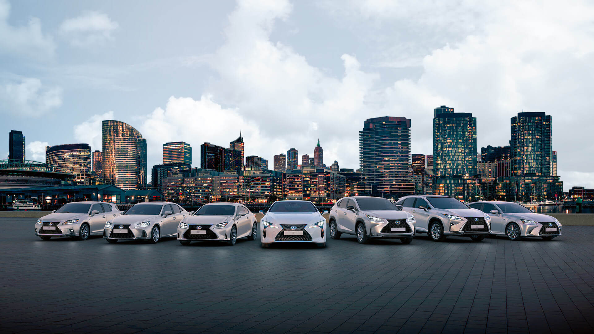 2017 lexus hybrid range