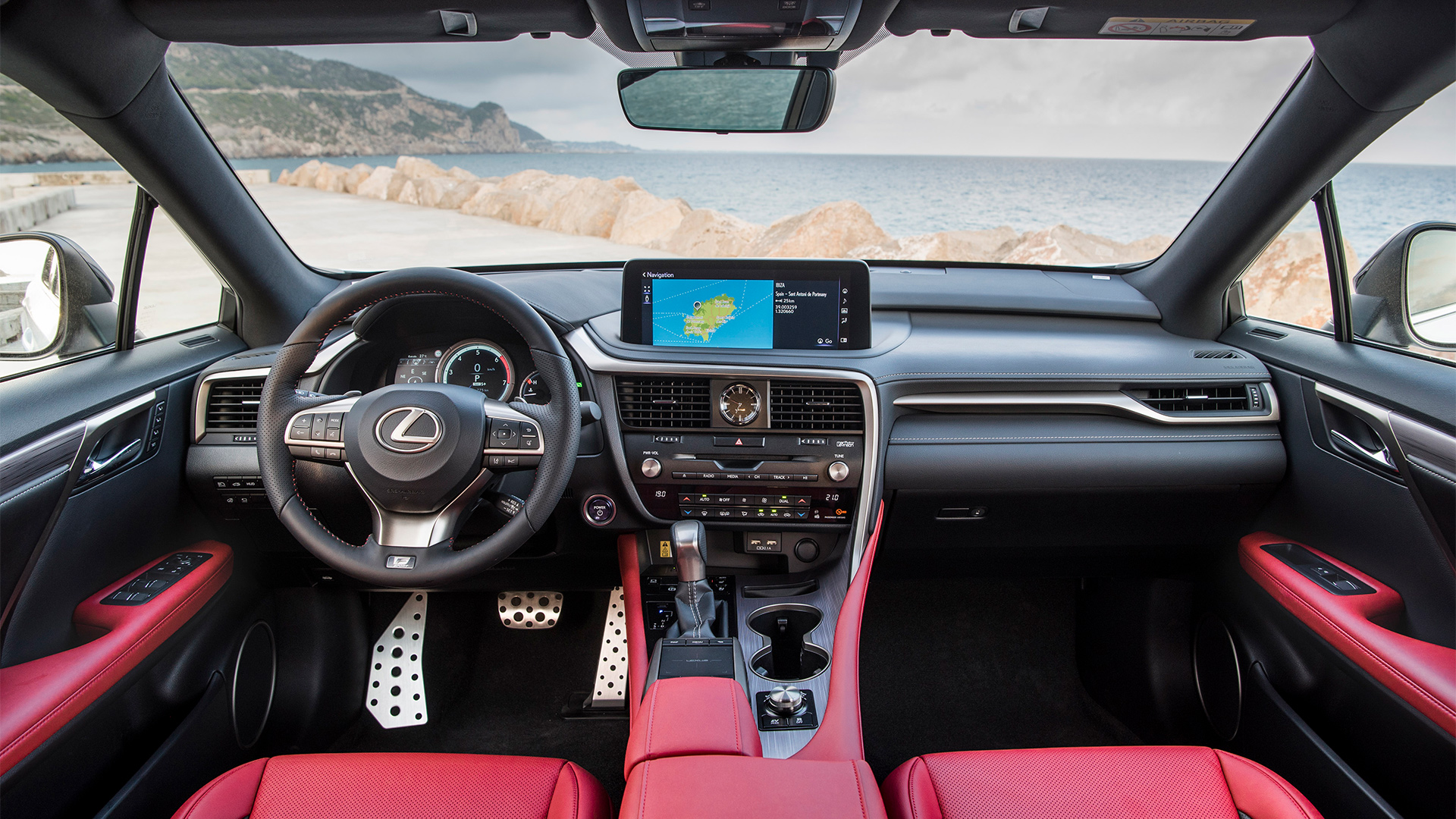 01 2019 018 Lexus RX 450h legt lat voor SUVs opnieuw hoger 1920x1080 galerij