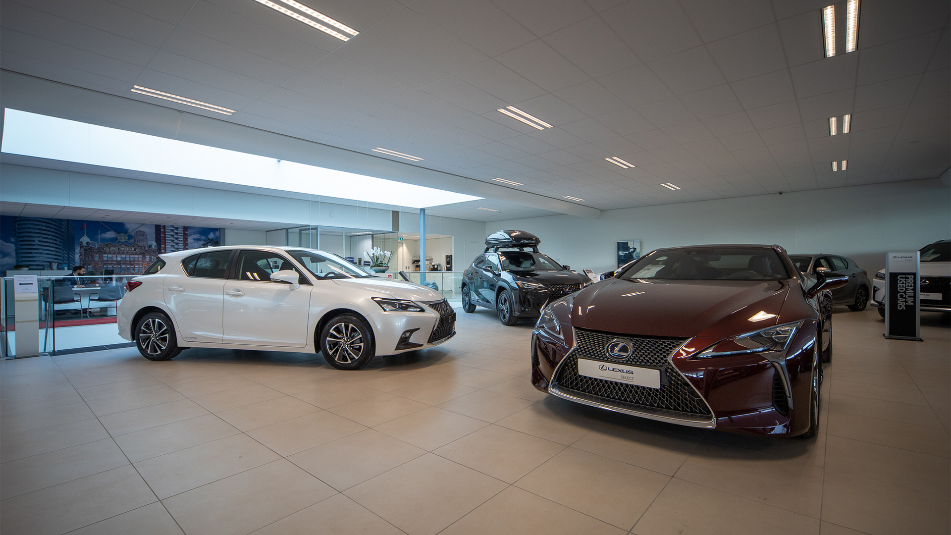 Showroom van Lexus Rotterdam