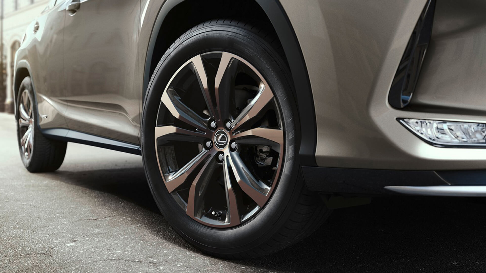 Lexus’un Sportif Tarza Sahip RX Black Line Modeli Türkiye’de gallery03