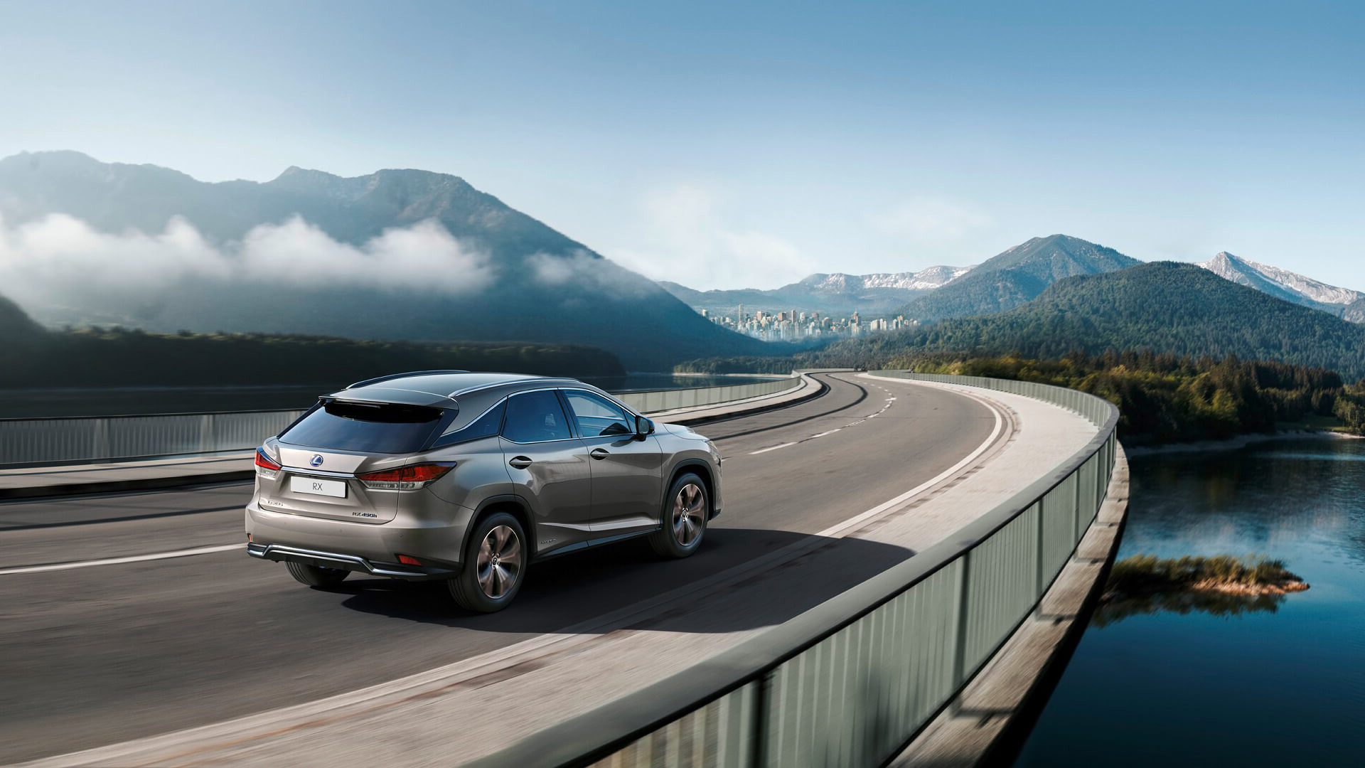 Lexus’un Sportif Tarza Sahip RX Black Line Modeli Türkiye’de gallery01